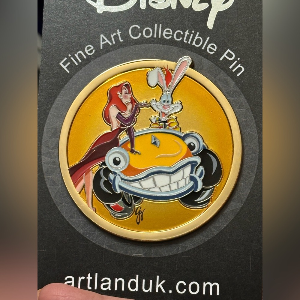 Disney Artland Roger Rabbit And Jessica Rabbit And Benny LE 200 Pin
